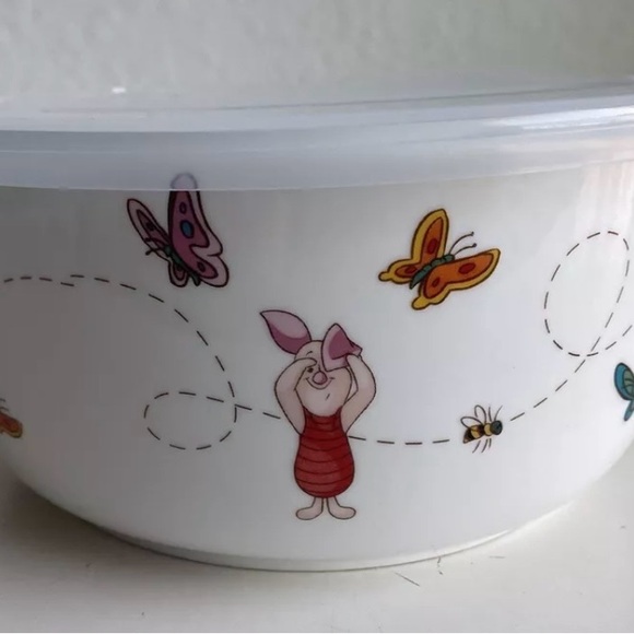 Disney Winnie the Pooh “Spring Days” bowl with Pressure Release Lid - Picture 3 of 5